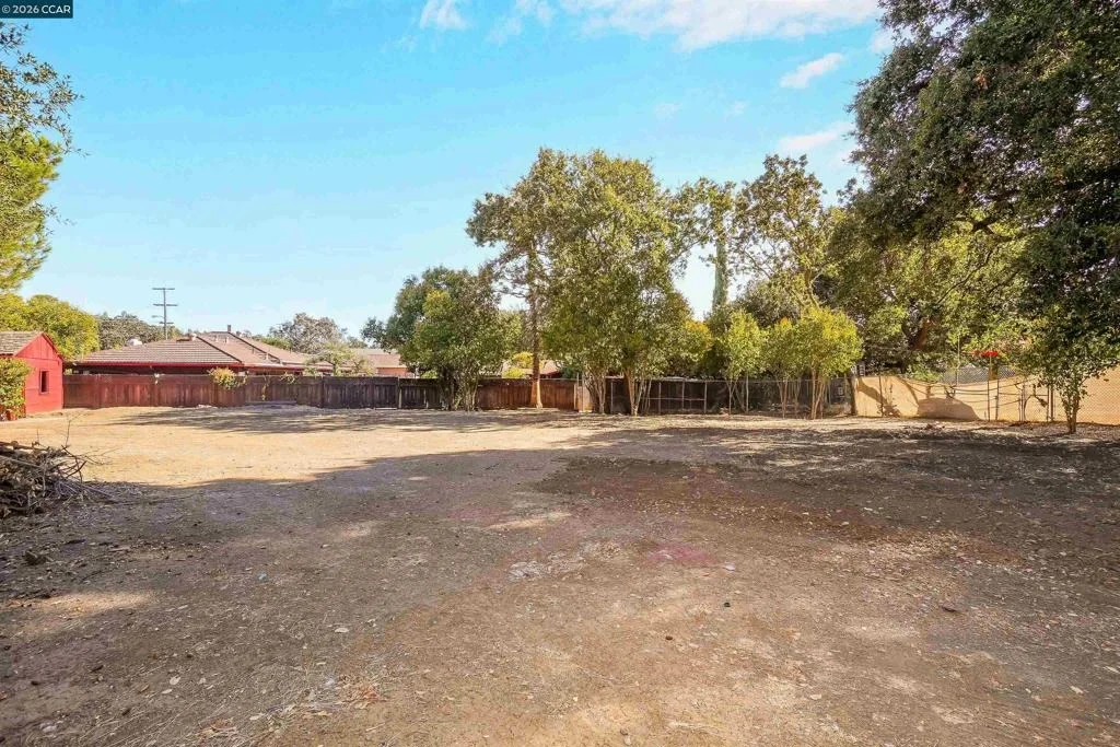Photo of 2812 Cowell