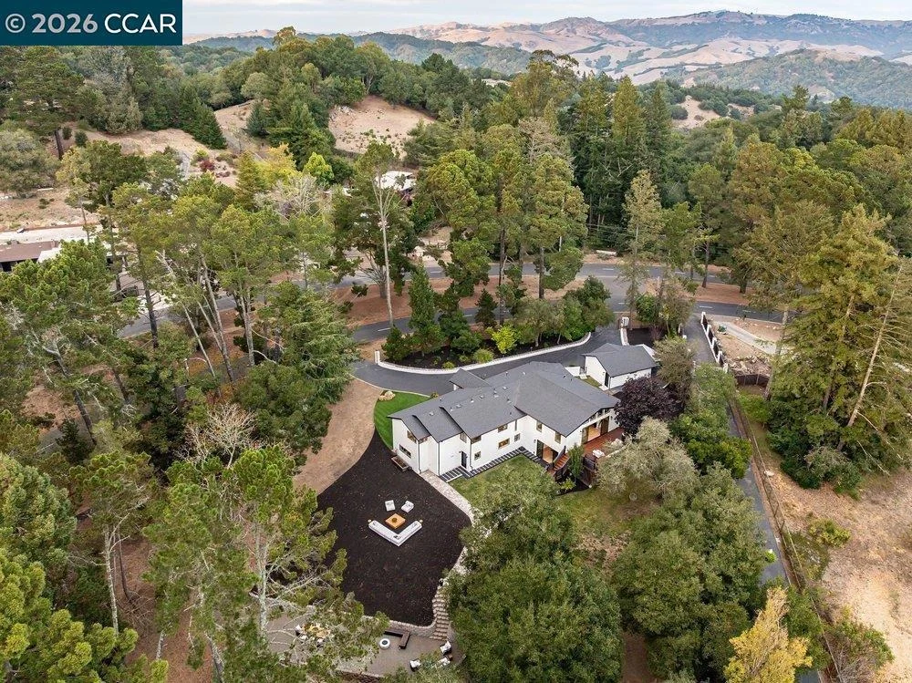 Photo of 13555 Skyline Blvd