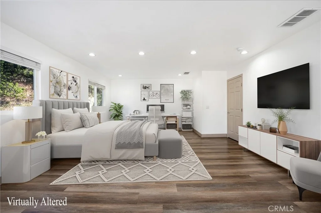 Photo of 10110 Sunland Boulevard
