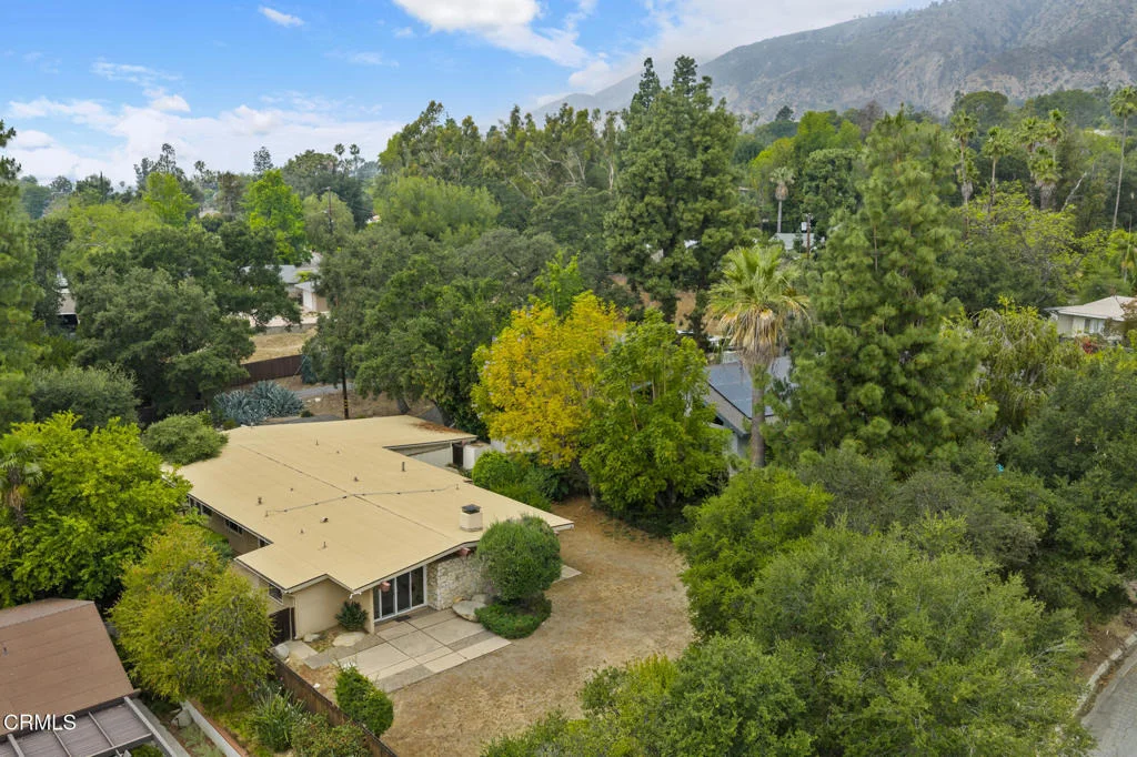 Photo of 1580 Old House Road
