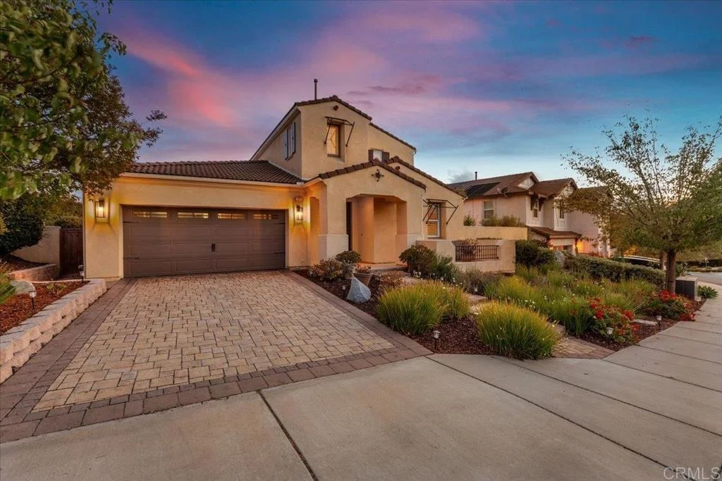 Photo of 1093 Vega Way