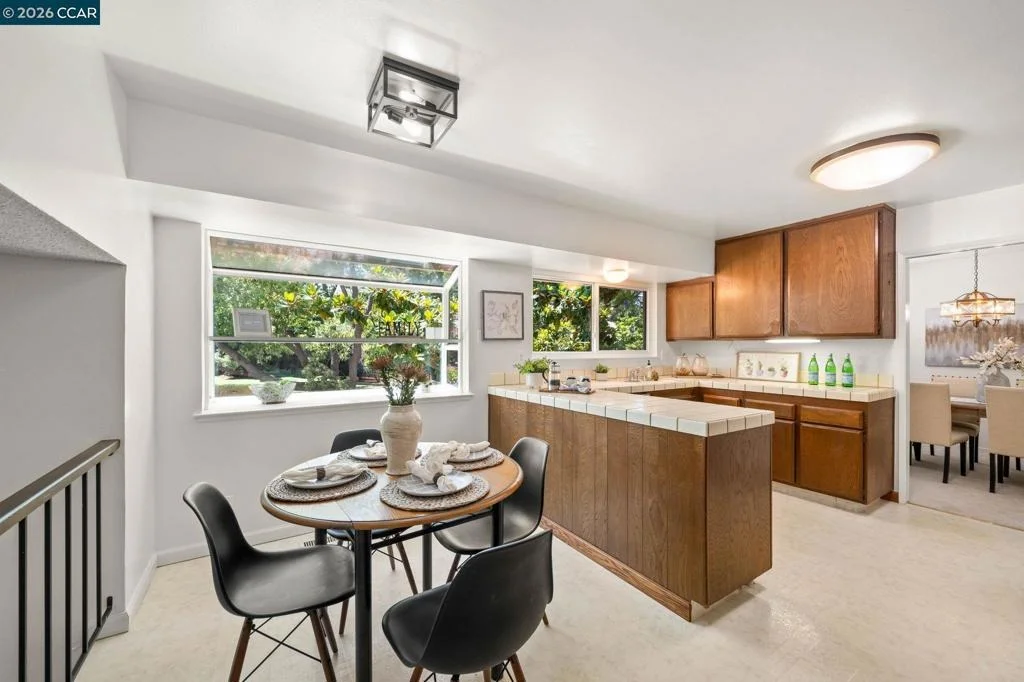 Photo of 721 Black Point Pl