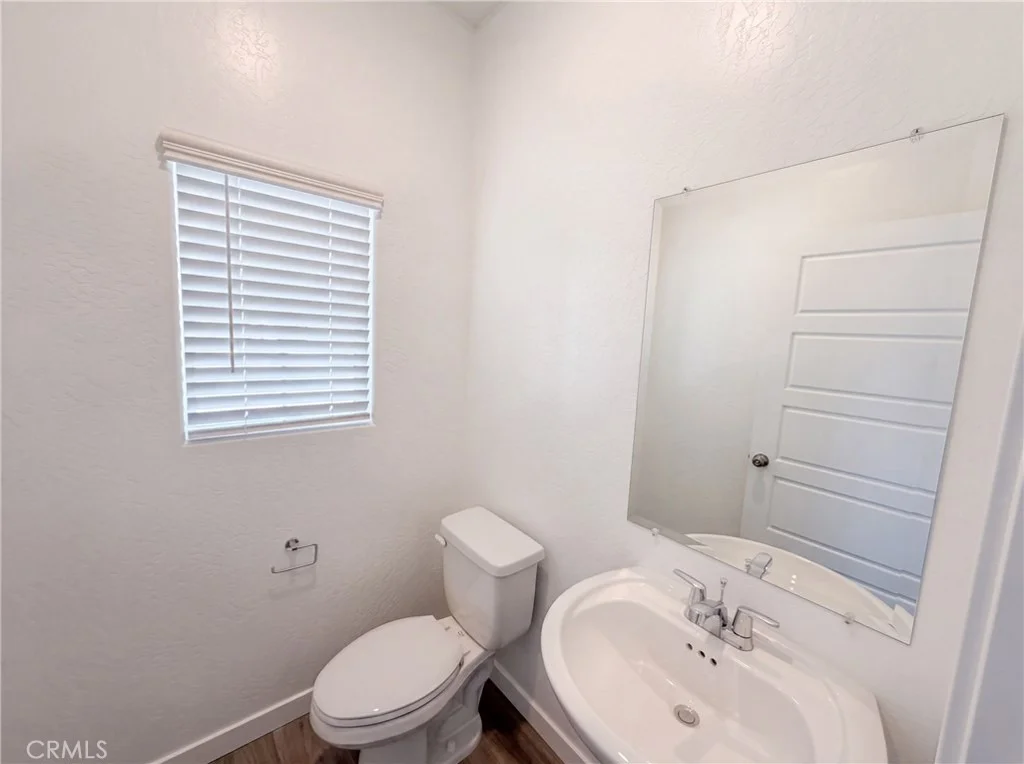 Photo of 4496 Bellaire