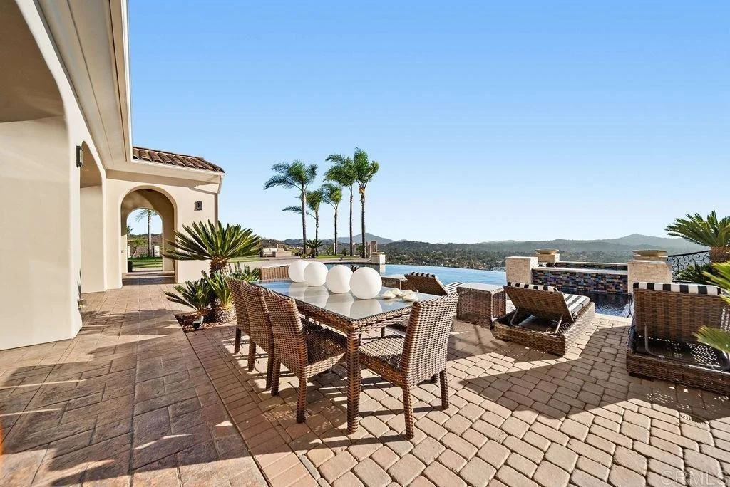 Photo of 2424 Cerro Sereno