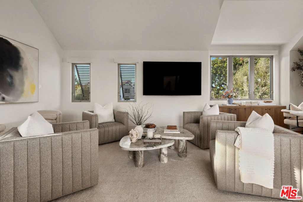 Photo of 1399 Galaxy Drive