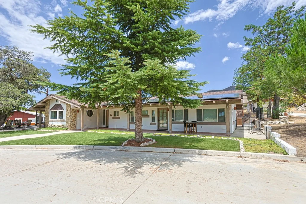 Photo of 38181 Valley Oak