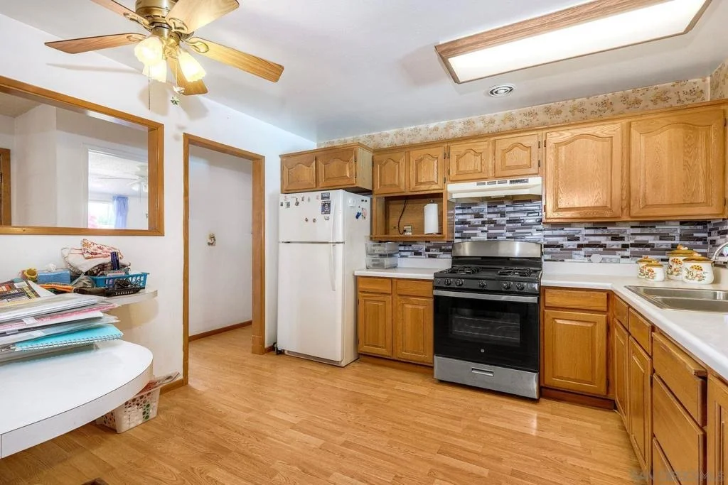 Photo of 965 Spinel Ave
