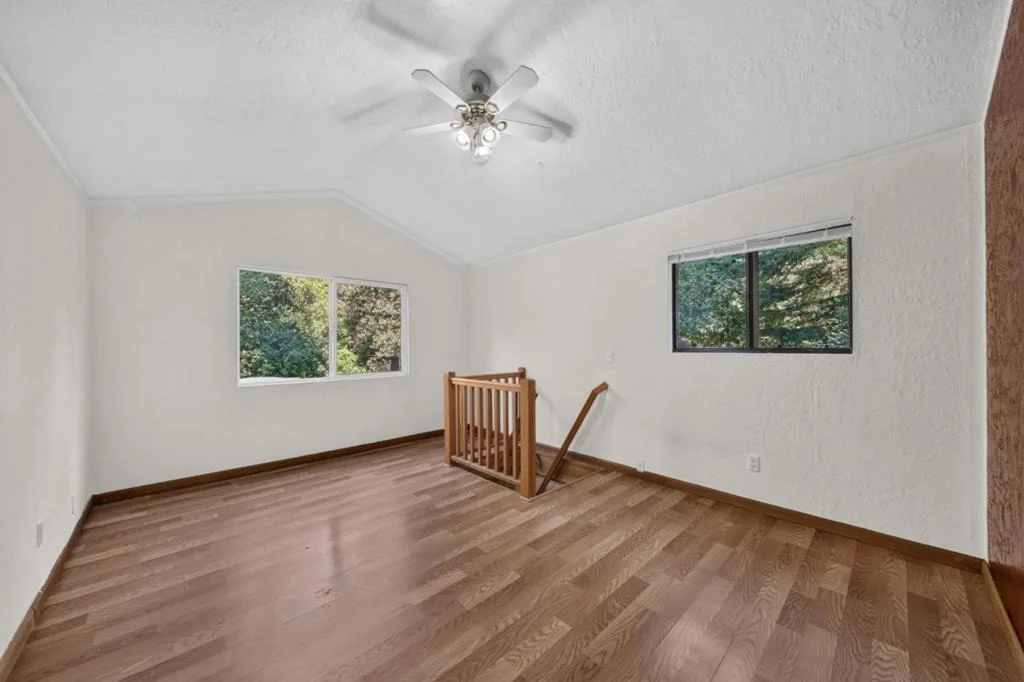 Photo of 121 Mahogany Way