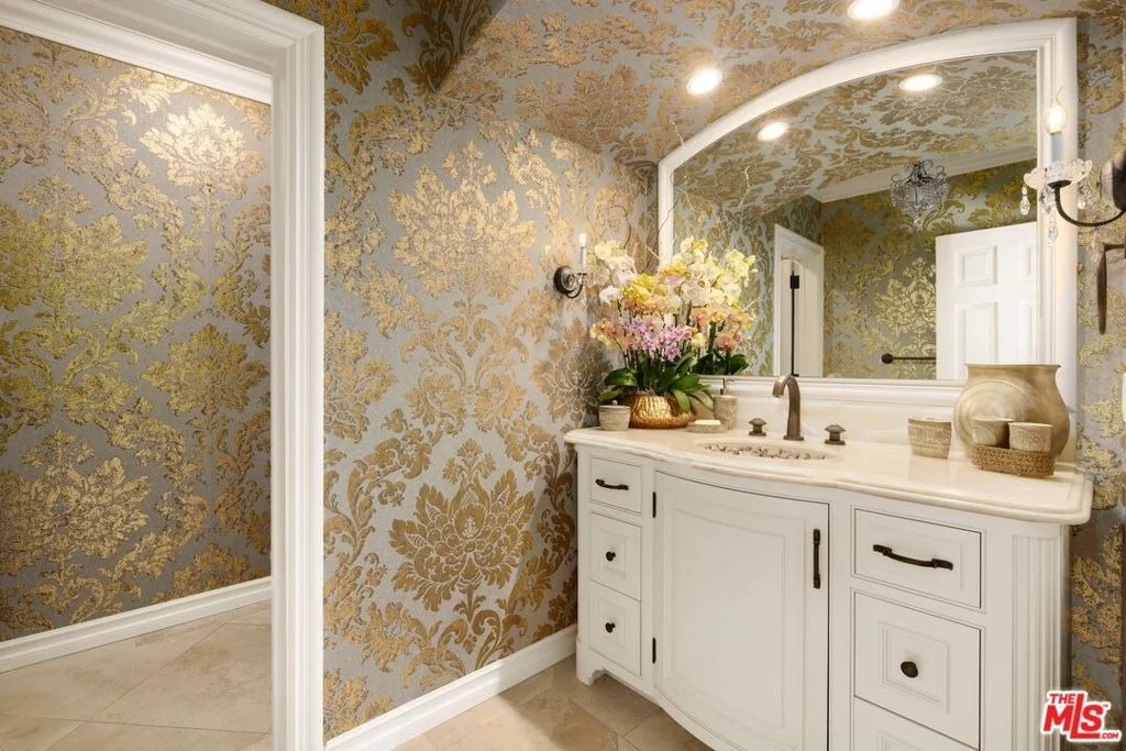 Photo of 9541 Sunset Boulevard
