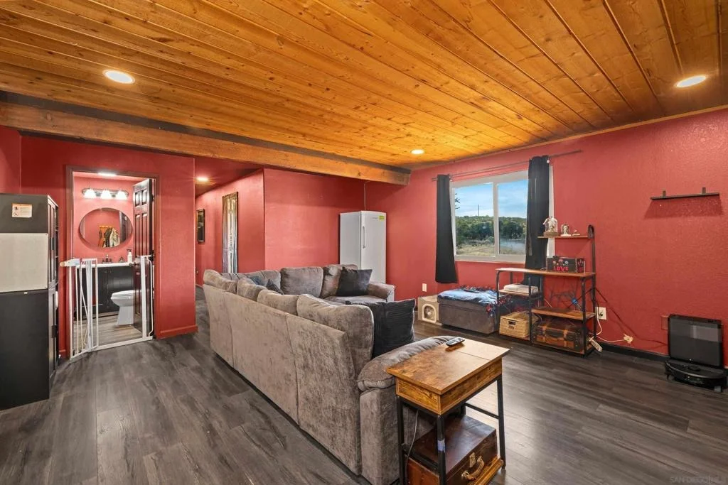 Photo of 2156 Ruby