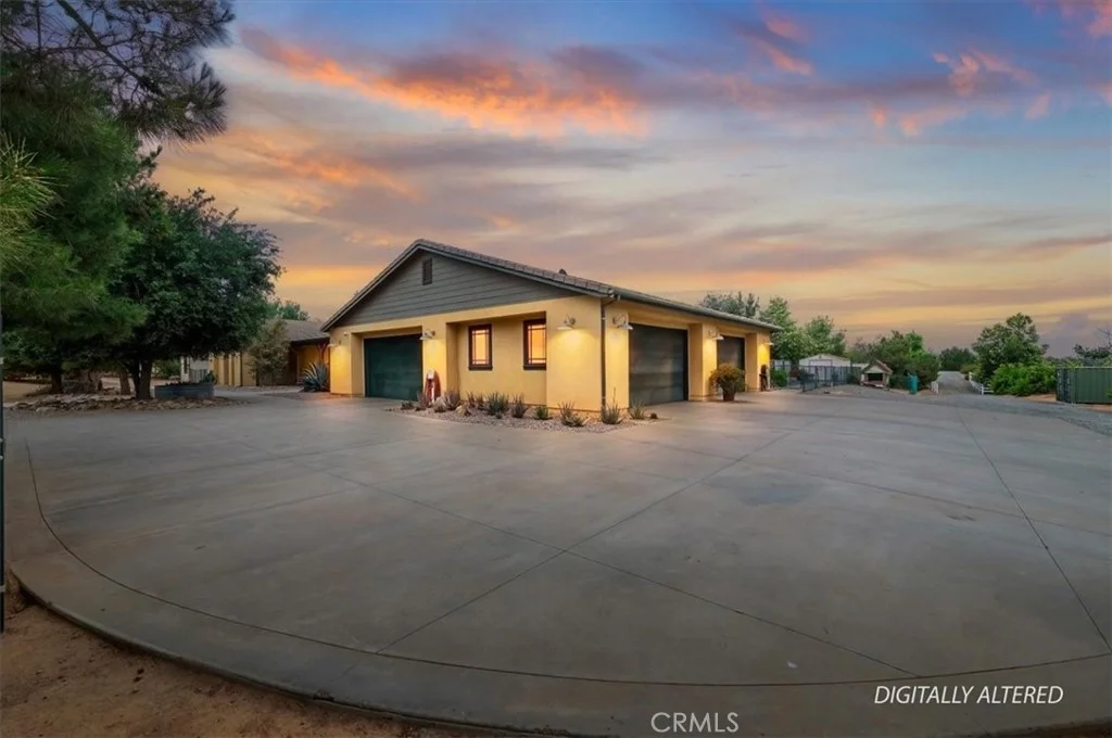 Photo of 16420 Rocky Glen Road