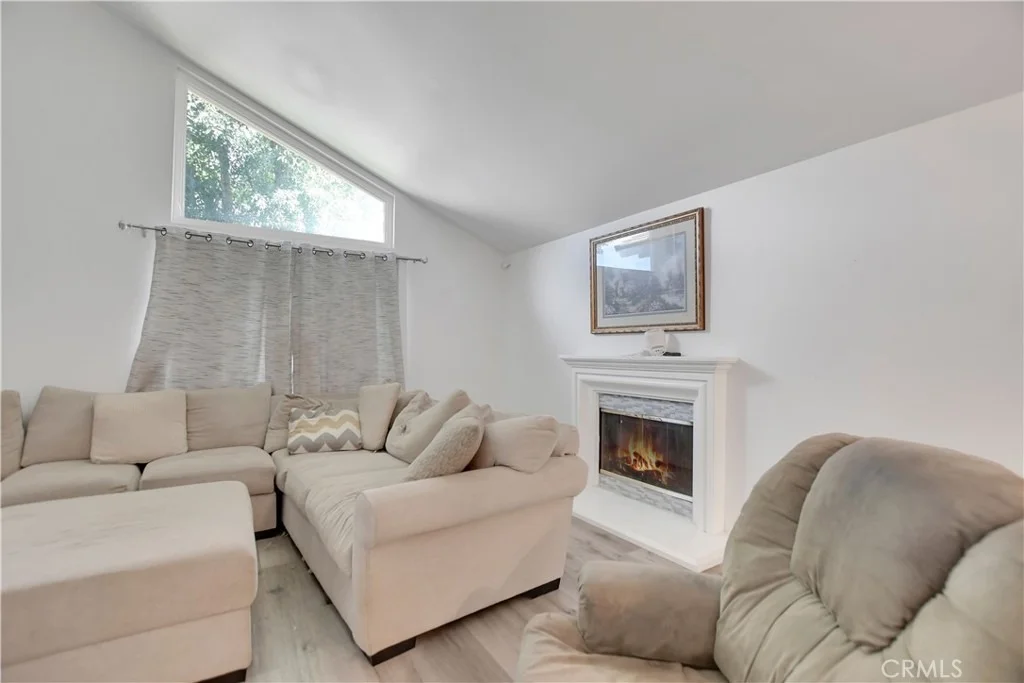 Photo of 965 Hardwick