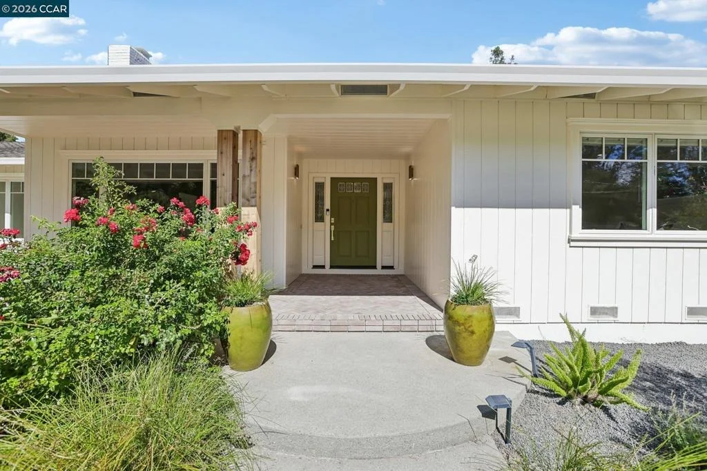 Photo of 49 Corliss Dr