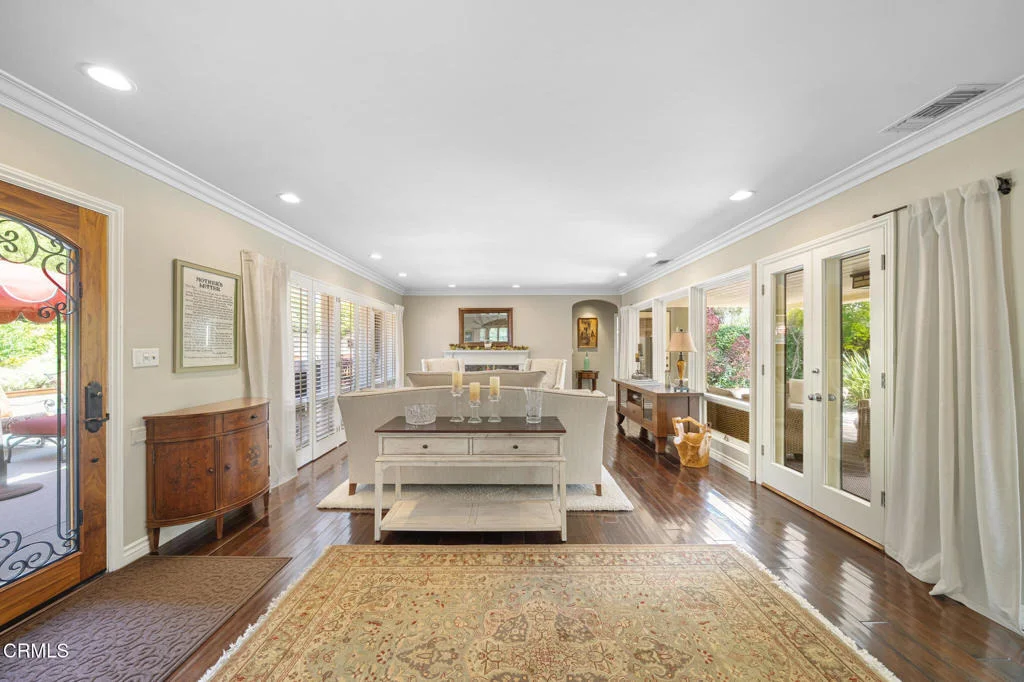 Photo of 2004 Glenview Terrace