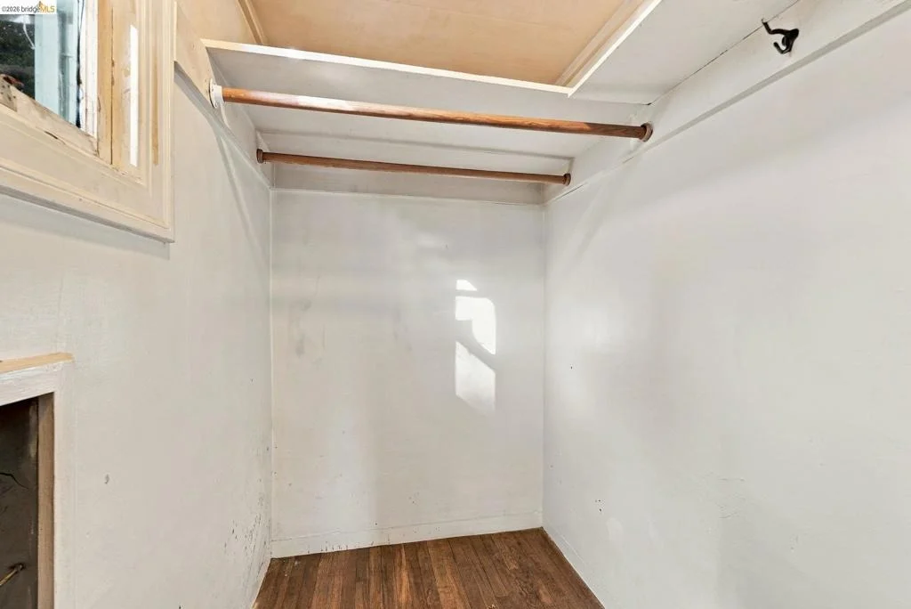 Photo of 2901 Sheffield Ave