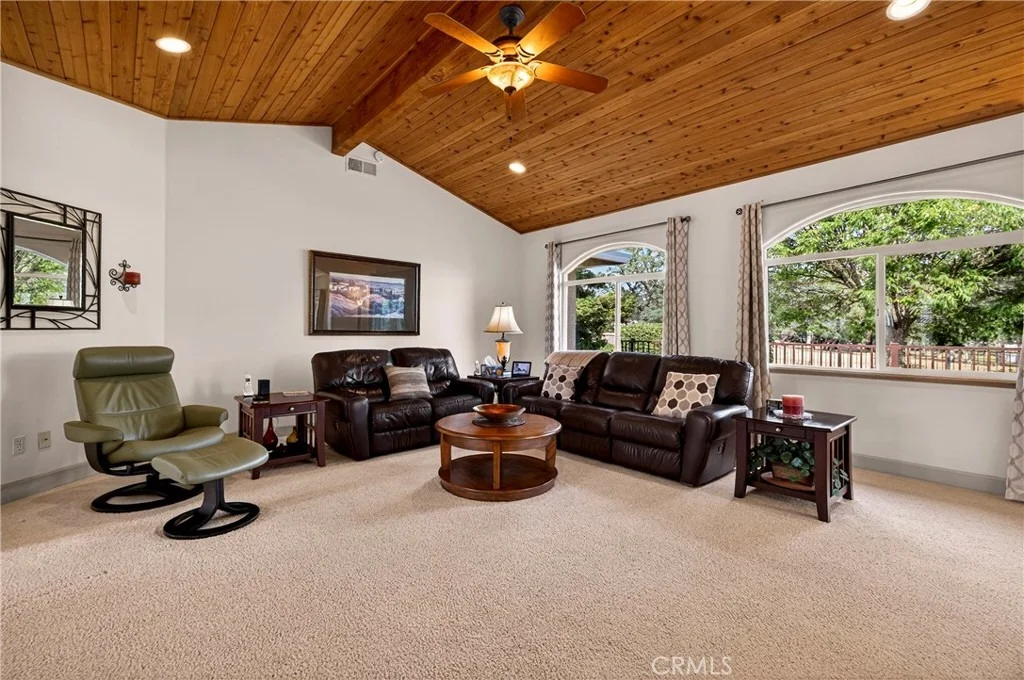 Photo of 3560 Lonnie