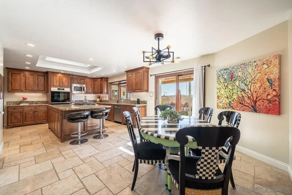 Photo of 33 Gateview