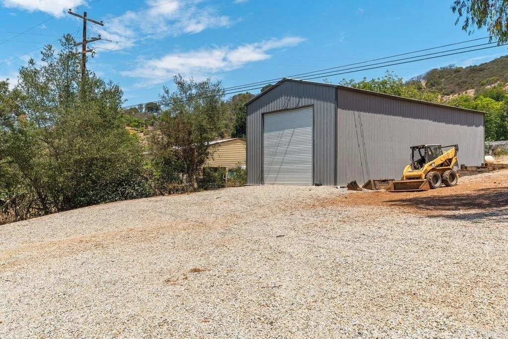 Photo of 2051 Rainbow Glen Road