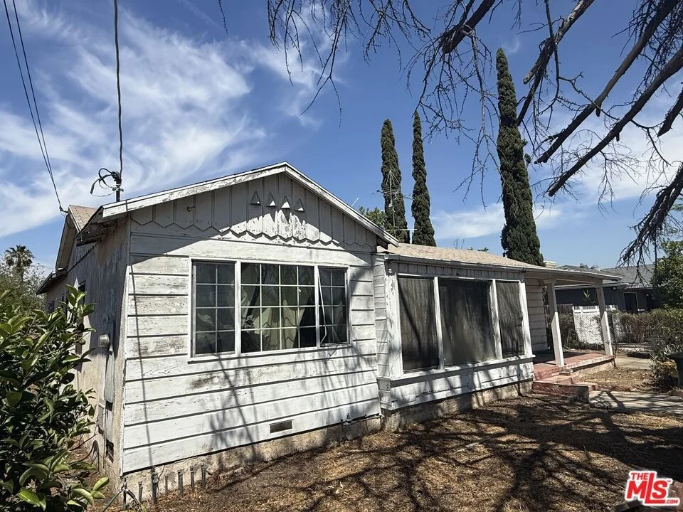 Photo of 11229 Saticoy Street