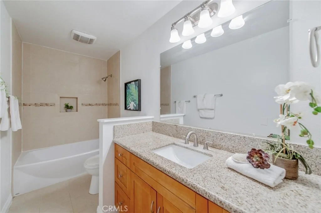 Photo of 44 Fallbrook