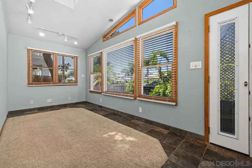 Photo of 261 Elder Avenue