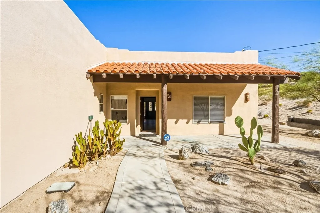 Photo of 6231 Mirlo