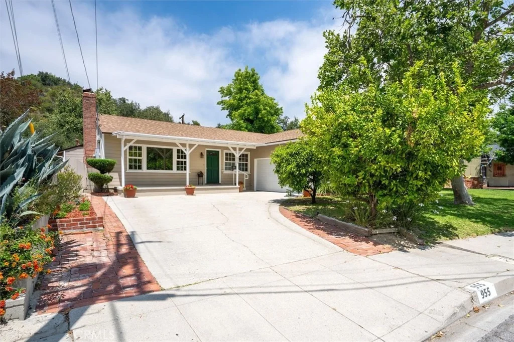 Photo of 955 Eilinita