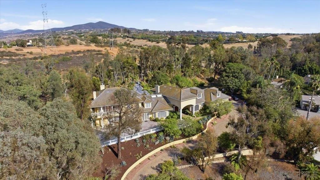 Photo of 6150 Avenida Alteras