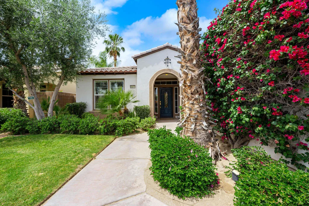Photo of 60477 Desert Shadows Drive