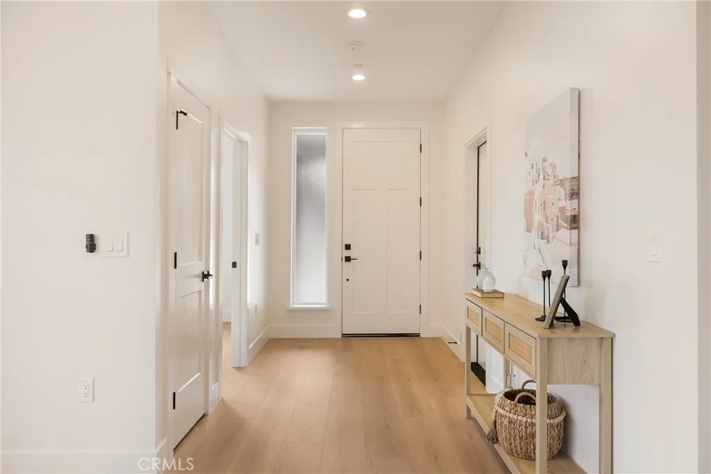 Photo of 1586 Gate Lane