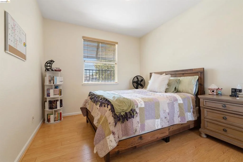 Photo of 9569 California Oak Cir