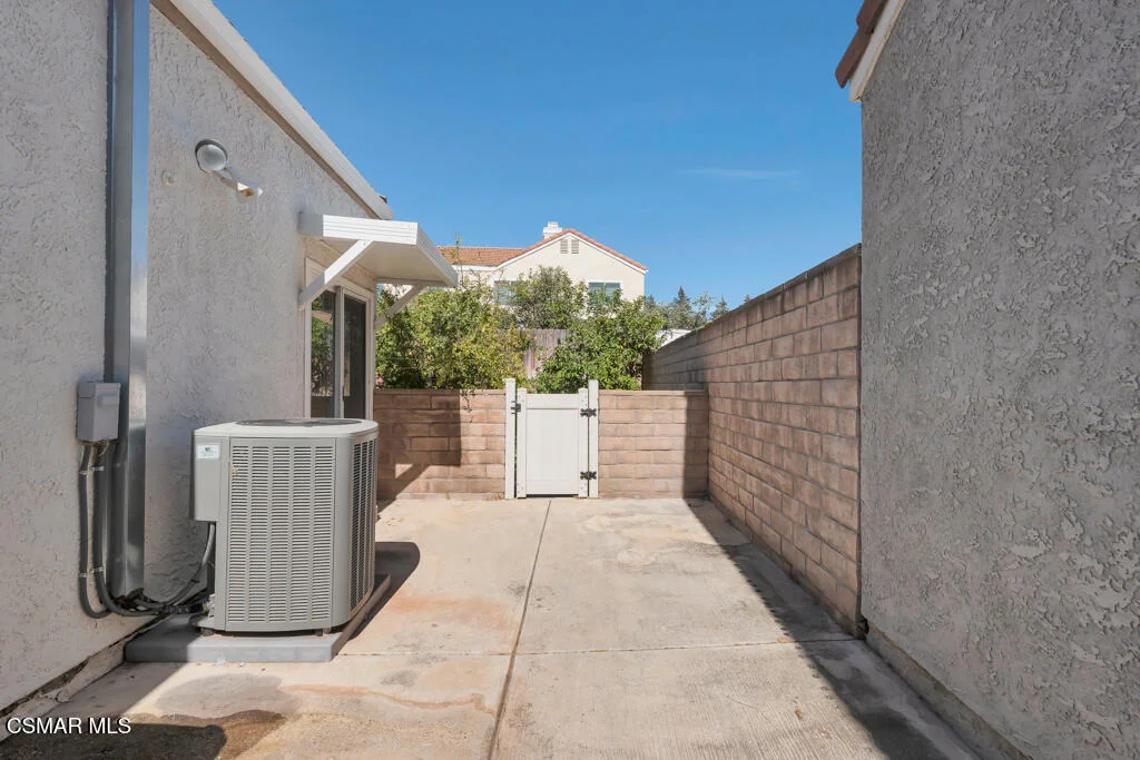 Photo of 2016 Riverbirch Drive