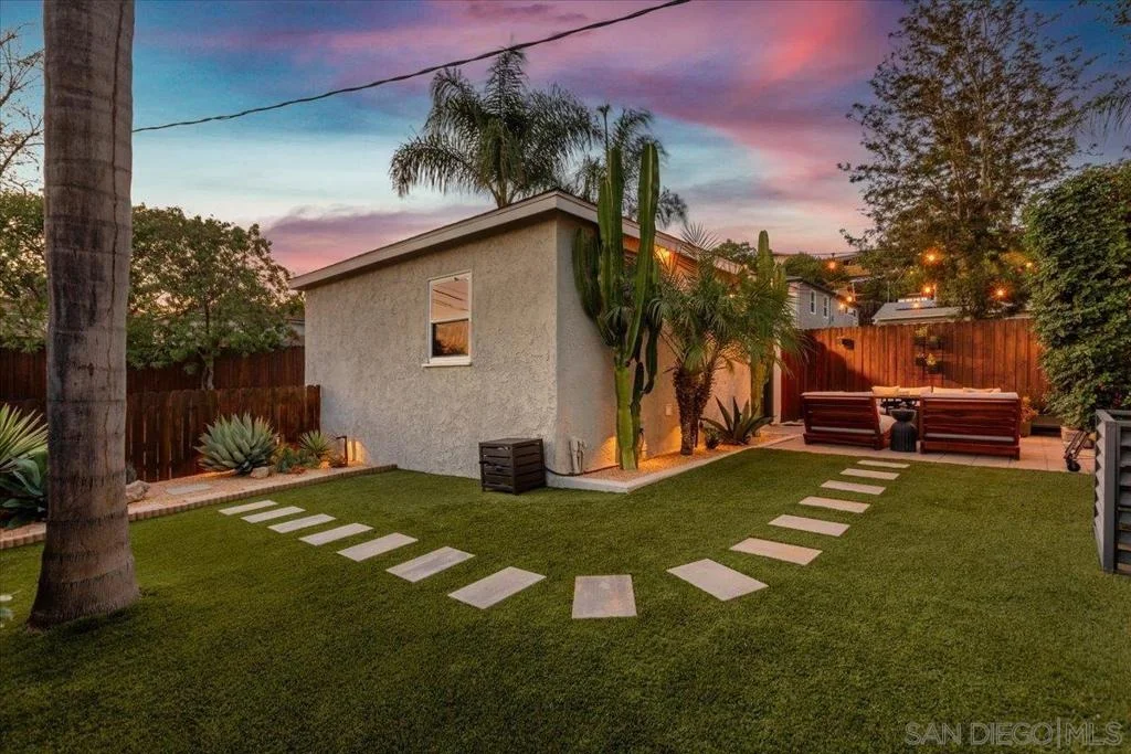 Photo of 4394 Pomona Ave