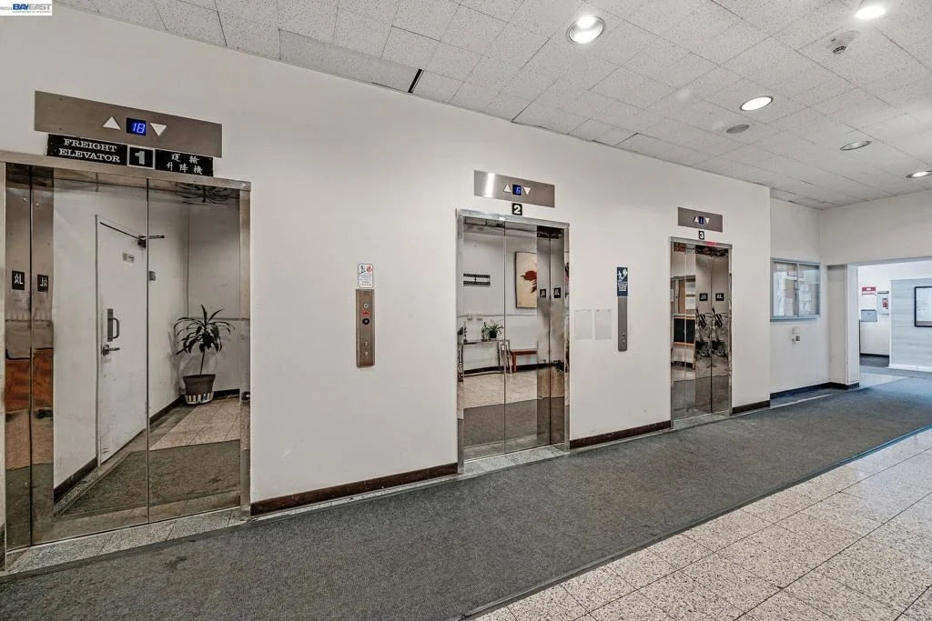Photo of Unit 607 at 801 Franklin St