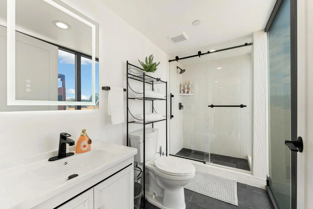 Photo of 3351 S Center Avenue