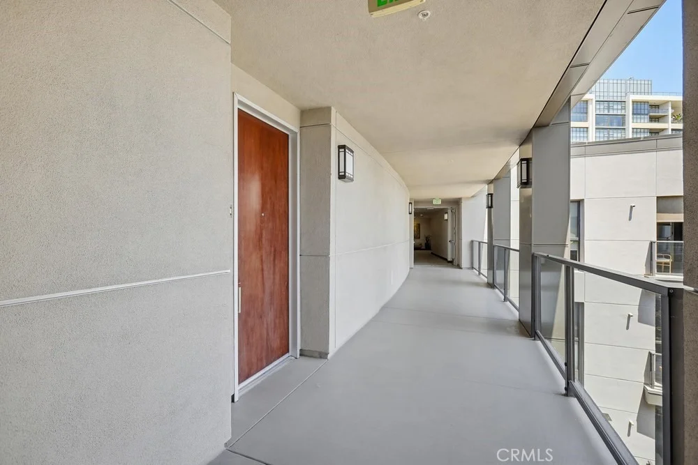 Photo of Unit 406 at 402 Rockefeller