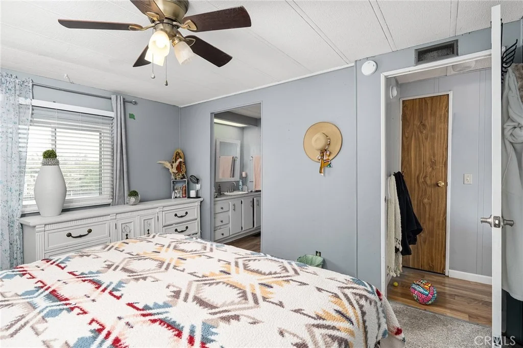 Photo of 451 4th Street