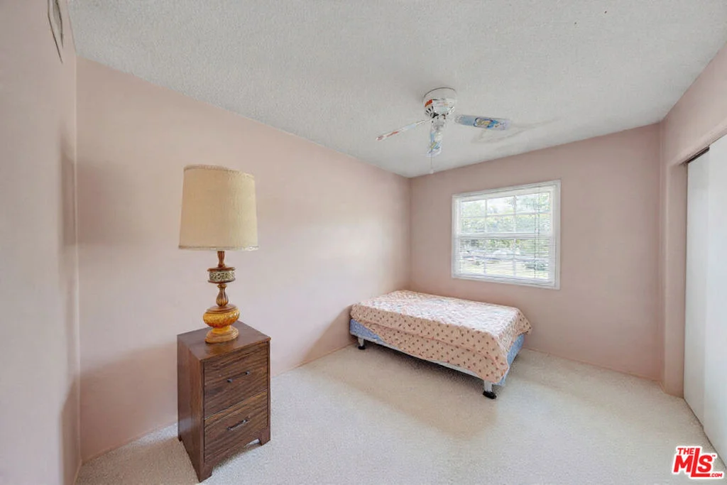Photo of 656 E Kirkwall Road