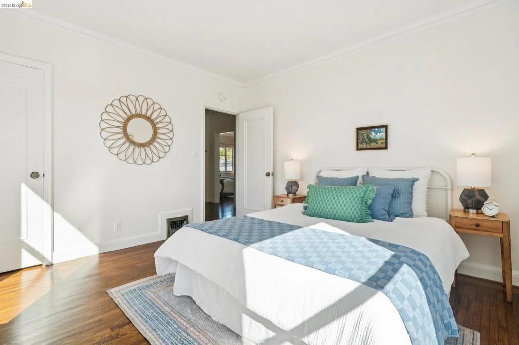 Photo of 6080 Ocean View Drive