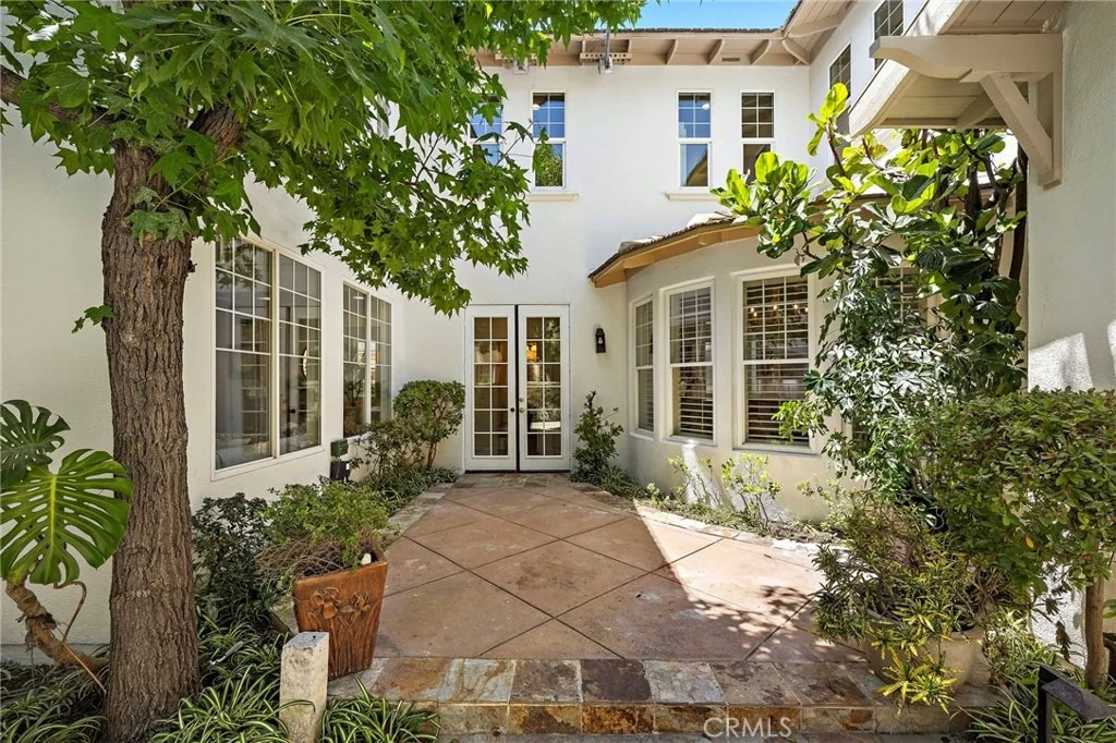 Photo of 23 Mahogany
