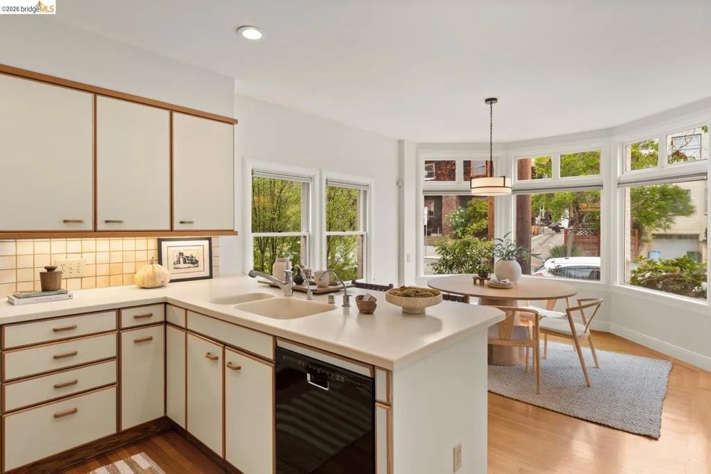 Photo of 2747 Forest Ave