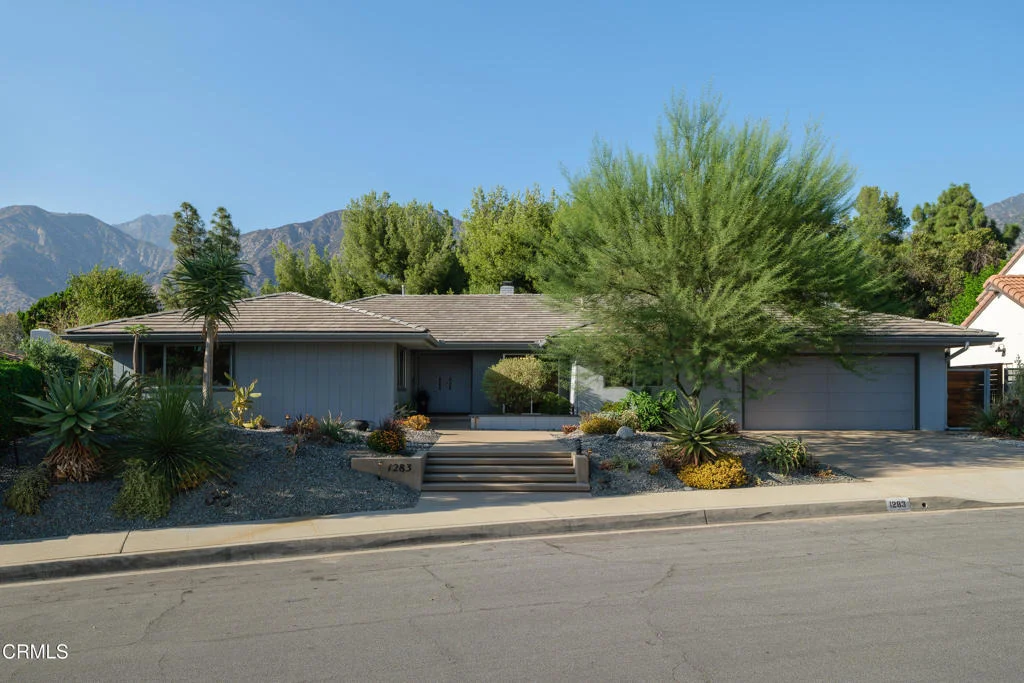 Photo of 1283 Oakglen Avenue