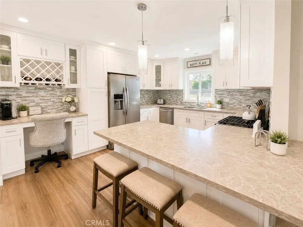 Photo of 401 Eton