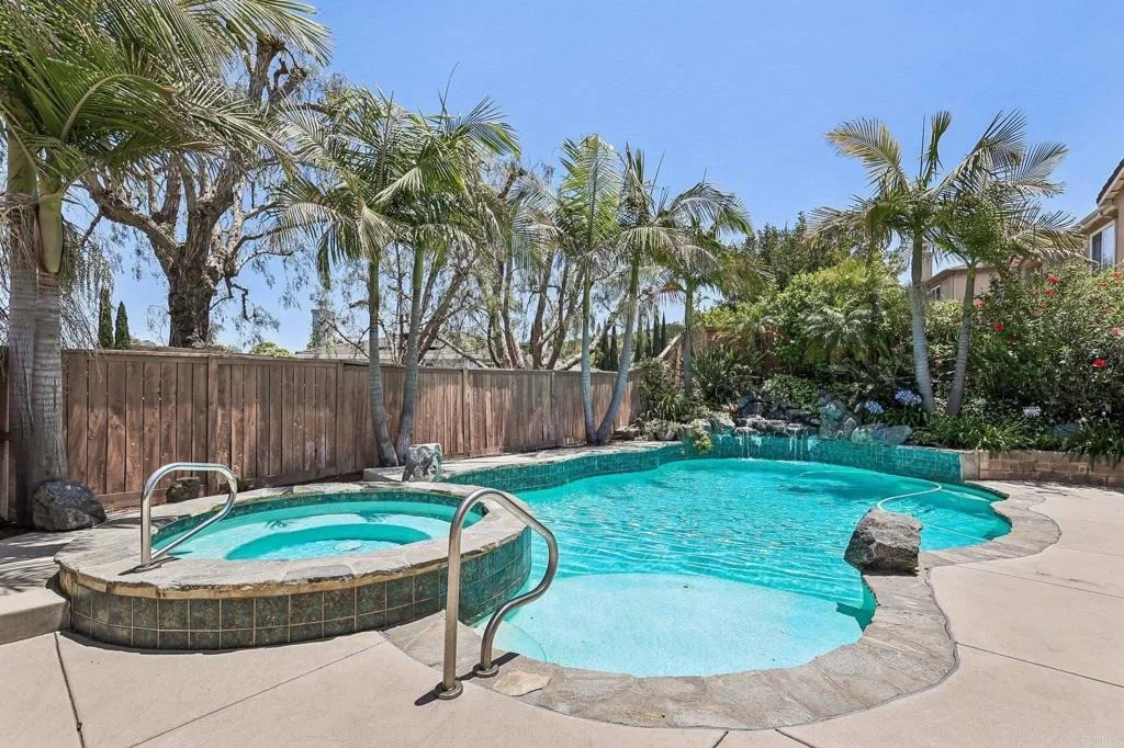 Photo of 915 Applewilde Drive