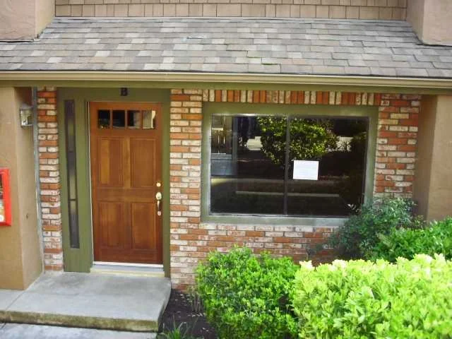 Photo of Unit B at 2648 Alpine Boulevard