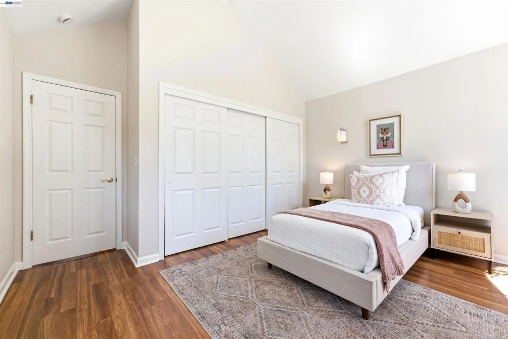 Photo of 23661 Glenbrook Lane