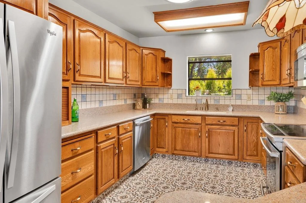 Photo of 1752 Grove Road
