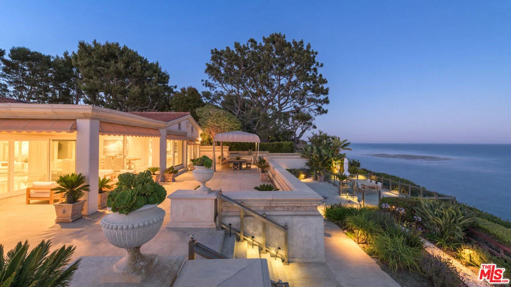 Photo of 29000 Cliffside Drive