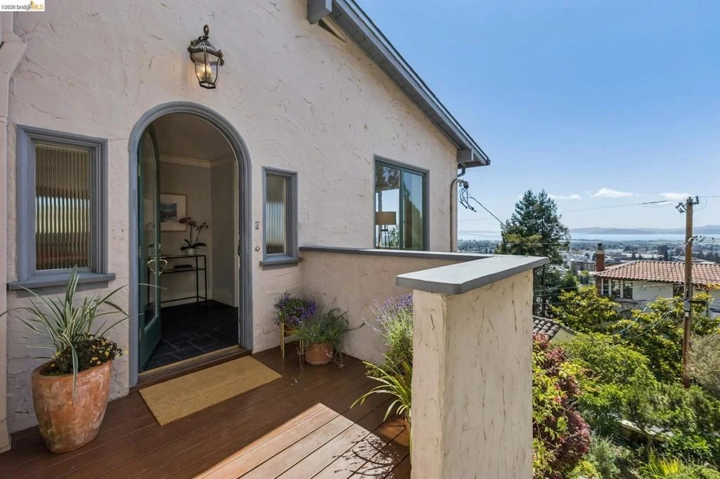Photo of 8 Mosswood Rd