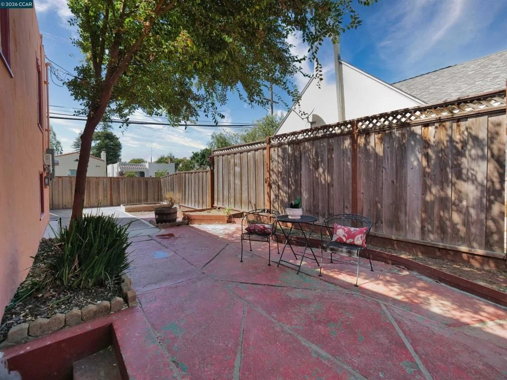 Photo of 1402 Gordon Street